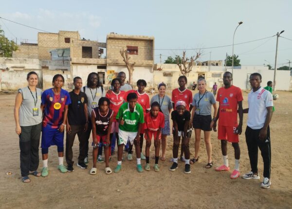 Donación de material deportivo para proyecto solidario en Senegal